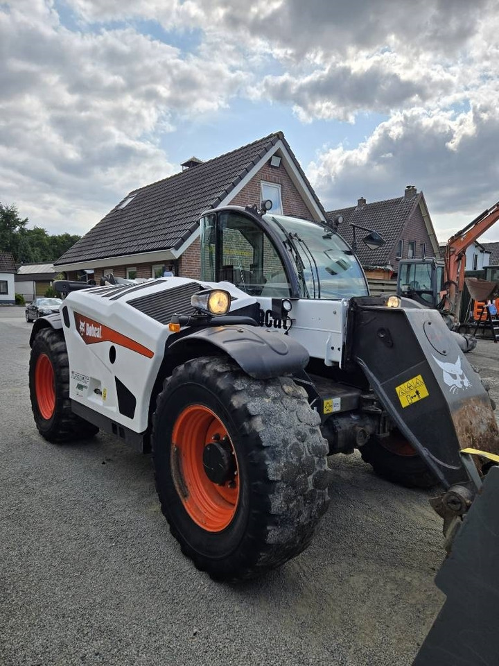 Bobcat TL 38.70 HF AGRI - Telescopic handler: picture 5 Bobcat TL 38.70 HF AGRI - Telescopic handler: picture 5