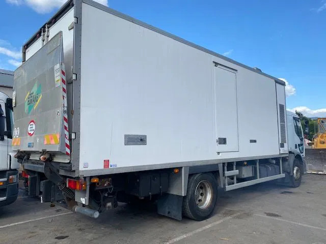 Renault 270 DCI - Refrigerator truck: picture 3 Renault 270 DCI - Refrigerator truck: picture 3