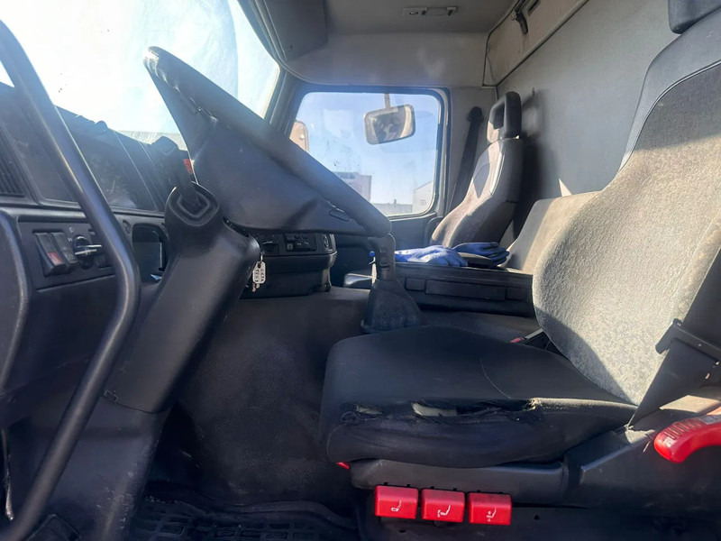 Volvo FM 12.380 - Tractor unit: picture 5 Volvo FM 12.380 - Tractor unit: picture 5