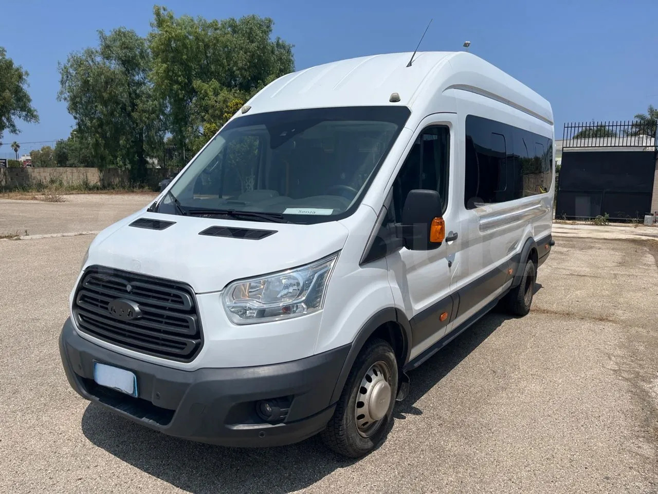 Ford Transit - Minibus, Passenger van: picture 4 Ford Transit - Minibus, Passenger van: picture 4