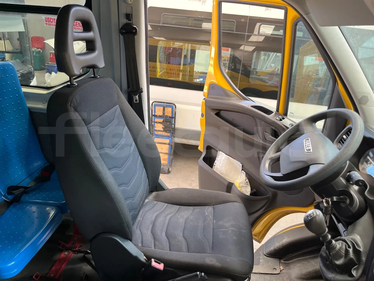 School bus Iveco Daily: picture 16