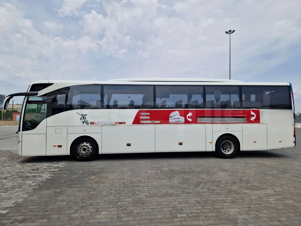 Coach Mercedes-Benz Tourismo: picture 6