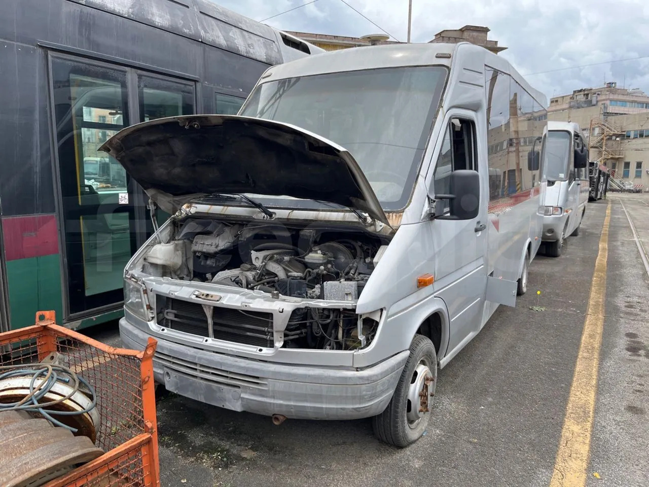 N. 2 Mercedes-Benz 414T - Minibus, Passenger van: picture 2 N. 2 Mercedes-Benz 414T - Minibus, Passenger van: picture 2