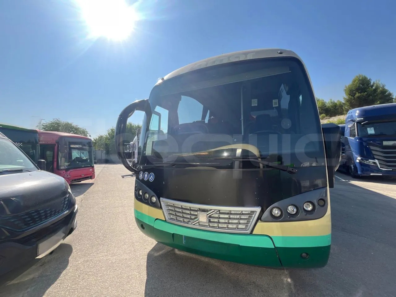 Coach Volvo B12B: picture 1