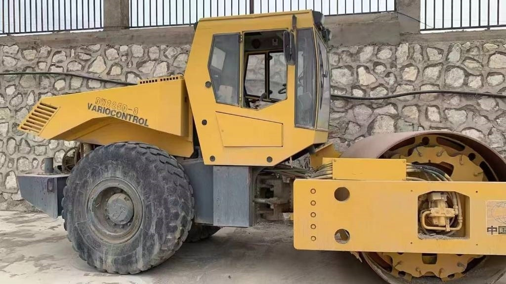 Bomag bw225d-3 - Road roller: picture 1 Bomag bw225d-3 - Road roller: picture 1
