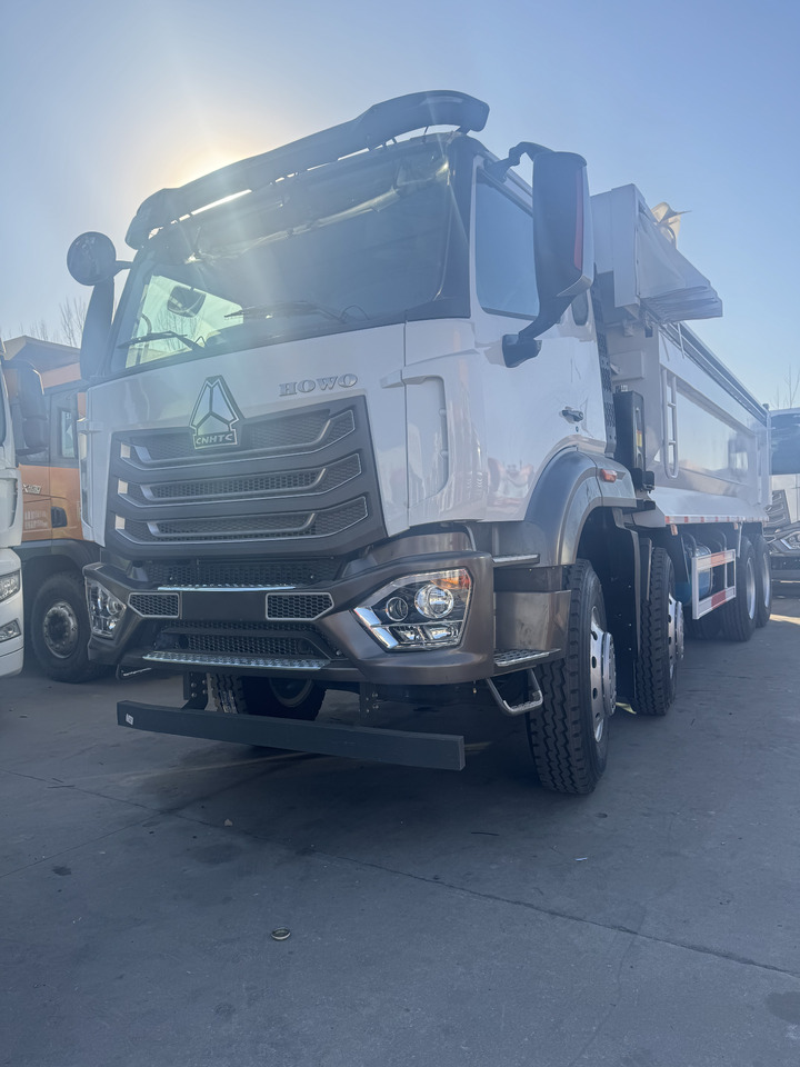 Howo 8x4 - Dumper: picture 1 Howo 8x4 - Dumper: picture 1