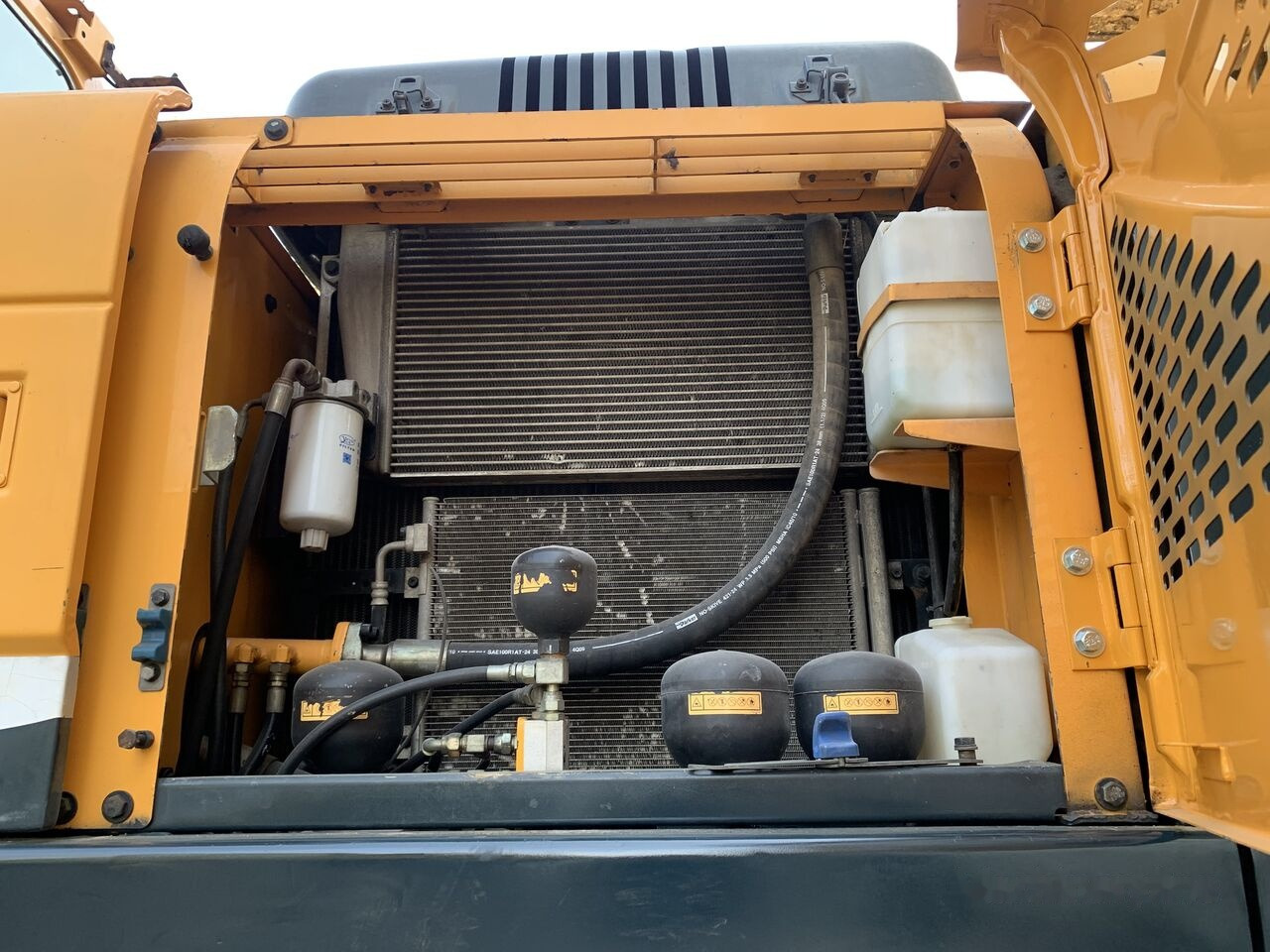Hyundai R210W-9 - Crawler excavator: picture 5 Hyundai R210W-9 - Crawler excavator: picture 5