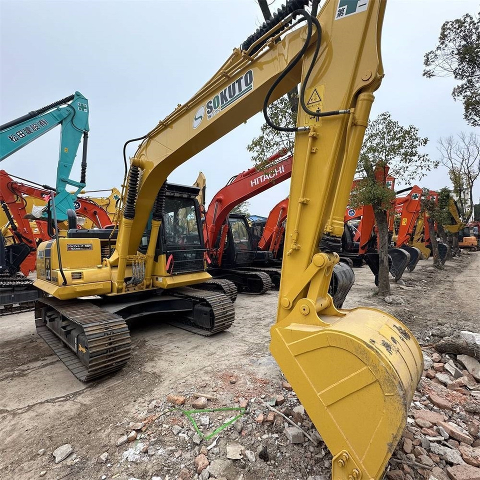 Komatsu PC 130-7 - Crawler excavator: picture 3 Komatsu PC 130-7 - Crawler excavator: picture 3