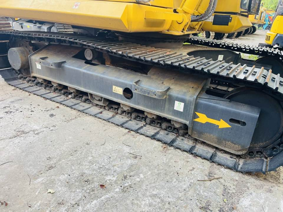 Komatsu PC130-8 - Excavator: picture 3 Komatsu PC130-8 - Excavator: picture 3