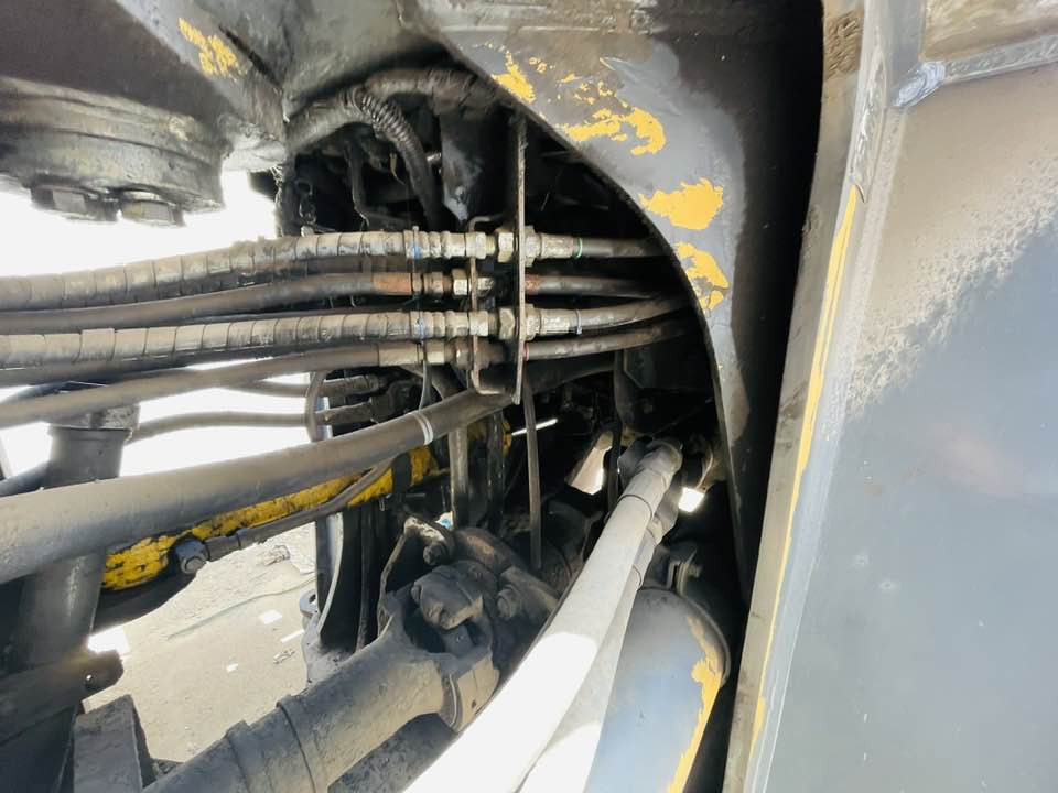 Komatsu WA500-8 - Wheel loader: picture 3 Komatsu WA500-8 - Wheel loader: picture 3