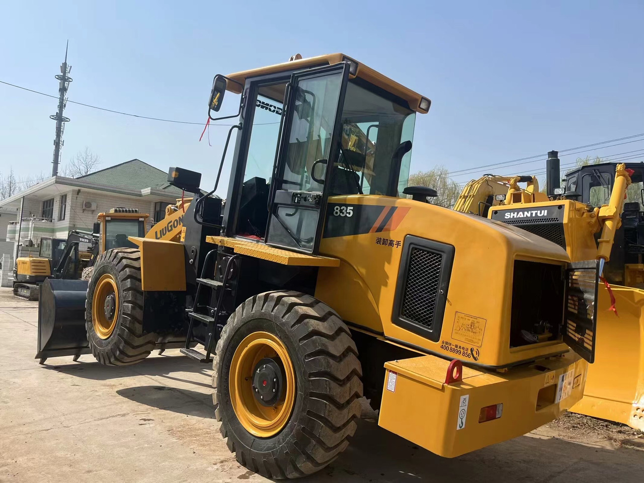 LIUGONG 835 - Wheel loader: picture 3 LIUGONG 835 - Wheel loader: picture 3