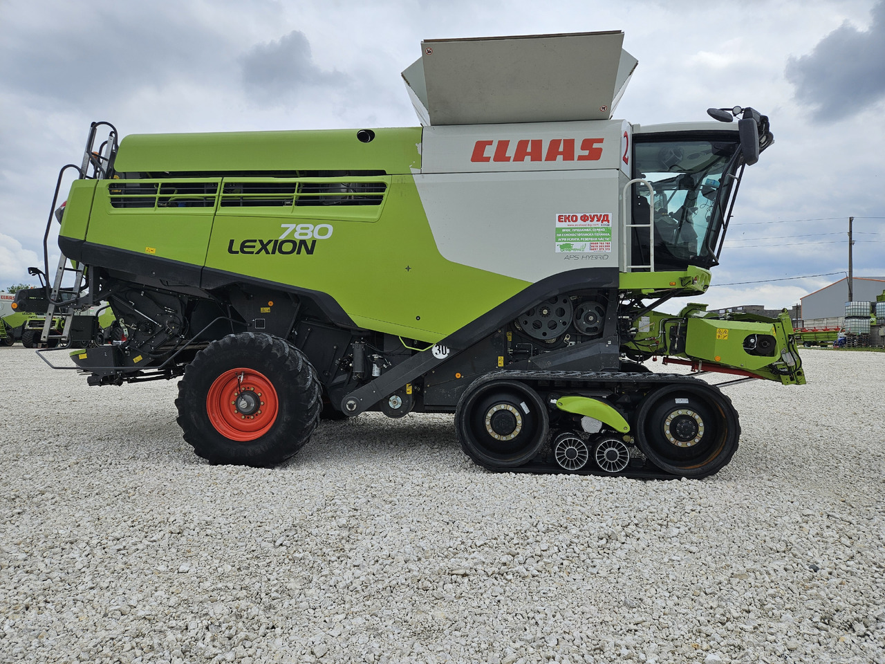 CLAAS LEXION 780 TT, V12.30 - Harvester: picture 2 CLAAS LEXION 780 TT, V12.30 - Harvester: picture 2