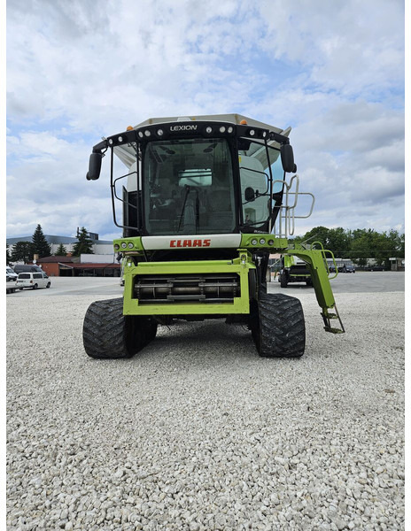 Combine harvester for transportation of food Claas Lexion 770 TT: picture 6