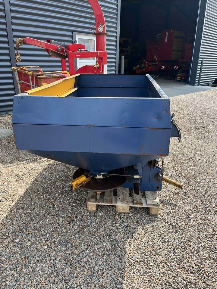 Bogballe E1500 - Fertilizing equipment: picture 4 Bogballe E1500 - Fertilizing equipment: picture 4