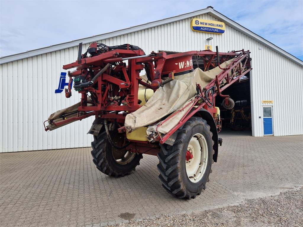 Hardi COMMANDER 2800 TWIN - Trailed sprayer: picture 3 Hardi COMMANDER 2800 TWIN - Trailed sprayer: picture 3