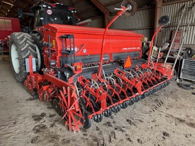 Kuhn SITERA 4000 + TF1500  - Combine seed drill: picture 1 Kuhn SITERA 4000 + TF1500  - Combine seed drill: picture 1