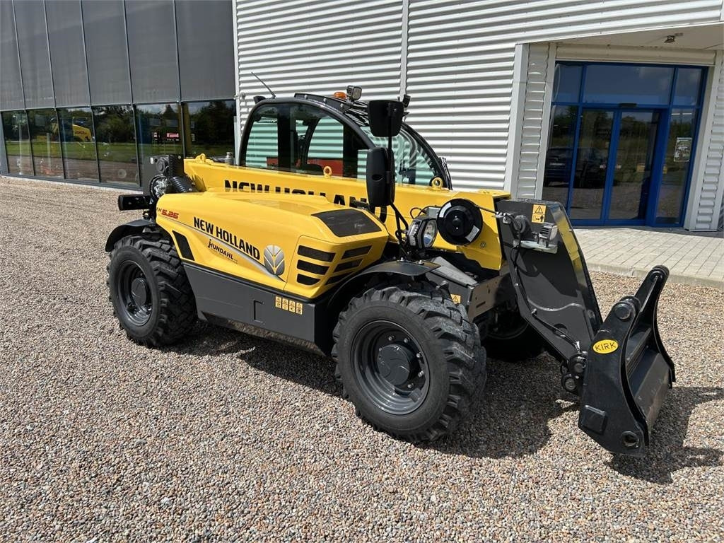 New Holland TH5.26 - Telescopic handler: picture 2 New Holland TH5.26 - Telescopic handler: picture 2