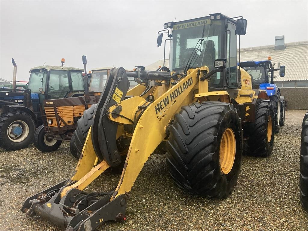 New Holland W170C LR T4B - Wheel loader: picture 1 New Holland W170C LR T4B - Wheel loader: picture 1