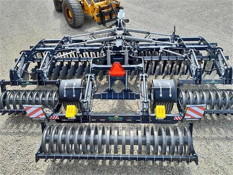 Agro - TOM 6 Meter discharve - Disc harrow: picture 1 Agro - TOM 6 Meter discharve - Disc harrow: picture 1