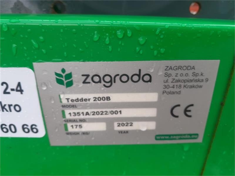 - - - HØ VENDER - Attachment for Municipal tractor: picture 5 - - - HØ VENDER - Attachment for Municipal tractor: picture 5