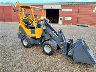 Eurotrac W11 - Compact loader: picture 1 Eurotrac W11 - Compact loader: picture 1