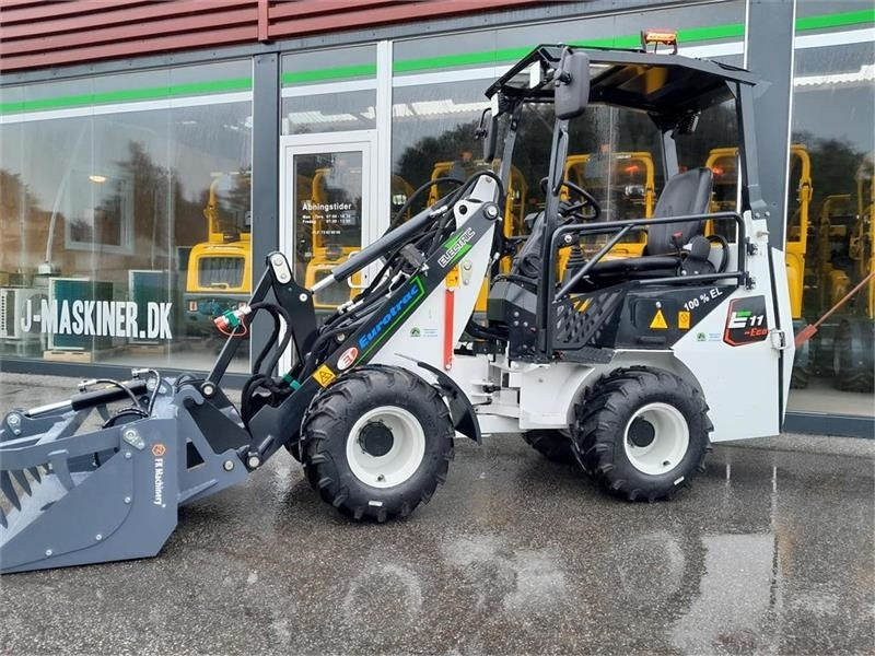 Eurotrac W11-E - Compact loader: picture 1 Eurotrac W11-E - Compact loader: picture 1