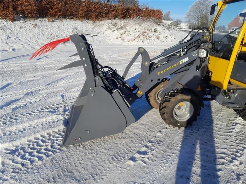 FK Machinery Højtip skovl med overfaldt - Bucket for Construction machinery: picture 4 FK Machinery Højtip skovl med overfaldt - Bucket for Construction machinery: picture 4