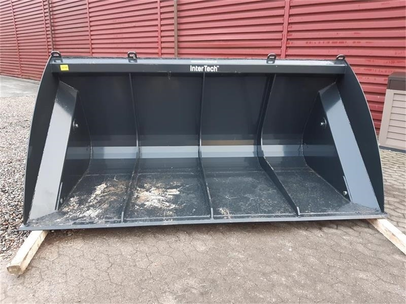 Inter-Tech højtipskovl inter-tech 3 meters - Loader bucket: picture 5 Inter-Tech højtipskovl inter-tech 3 meters - Loader bucket: picture 5