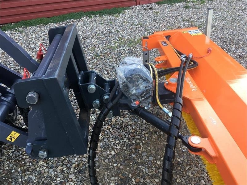 - - - J-Maskiner 180 kost - Broom: picture 4 - - - J-Maskiner 180 kost - Broom: picture 4