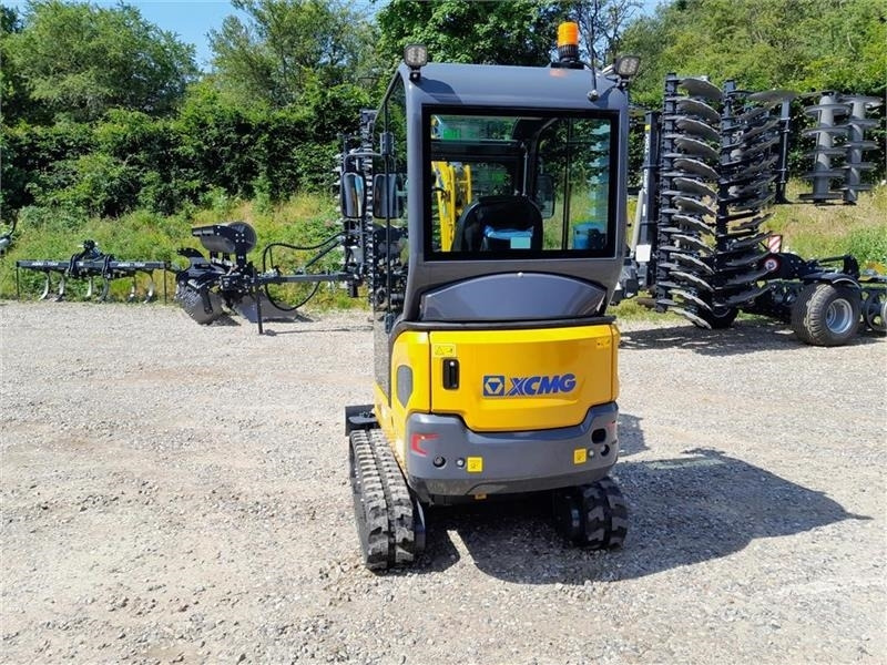 Mini excavator XCMG XE20E: picture 6
