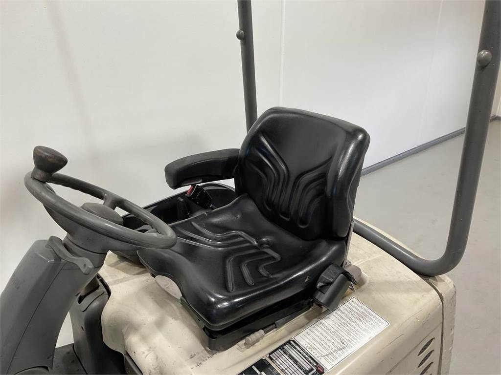 Crown SC3220-1,3 - Electric forklift: picture 5 Crown SC3220-1,3 - Electric forklift: picture 5