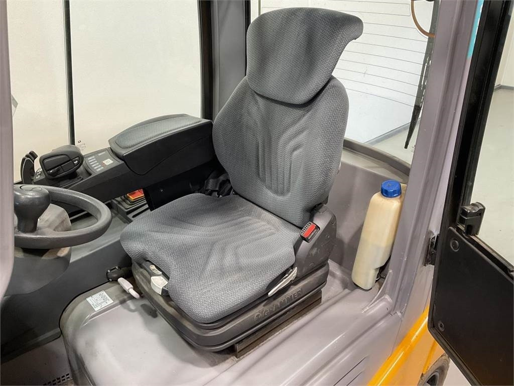 Jungheinrich EFG 320 - Electric forklift: picture 5 Jungheinrich EFG 320 - Electric forklift: picture 5