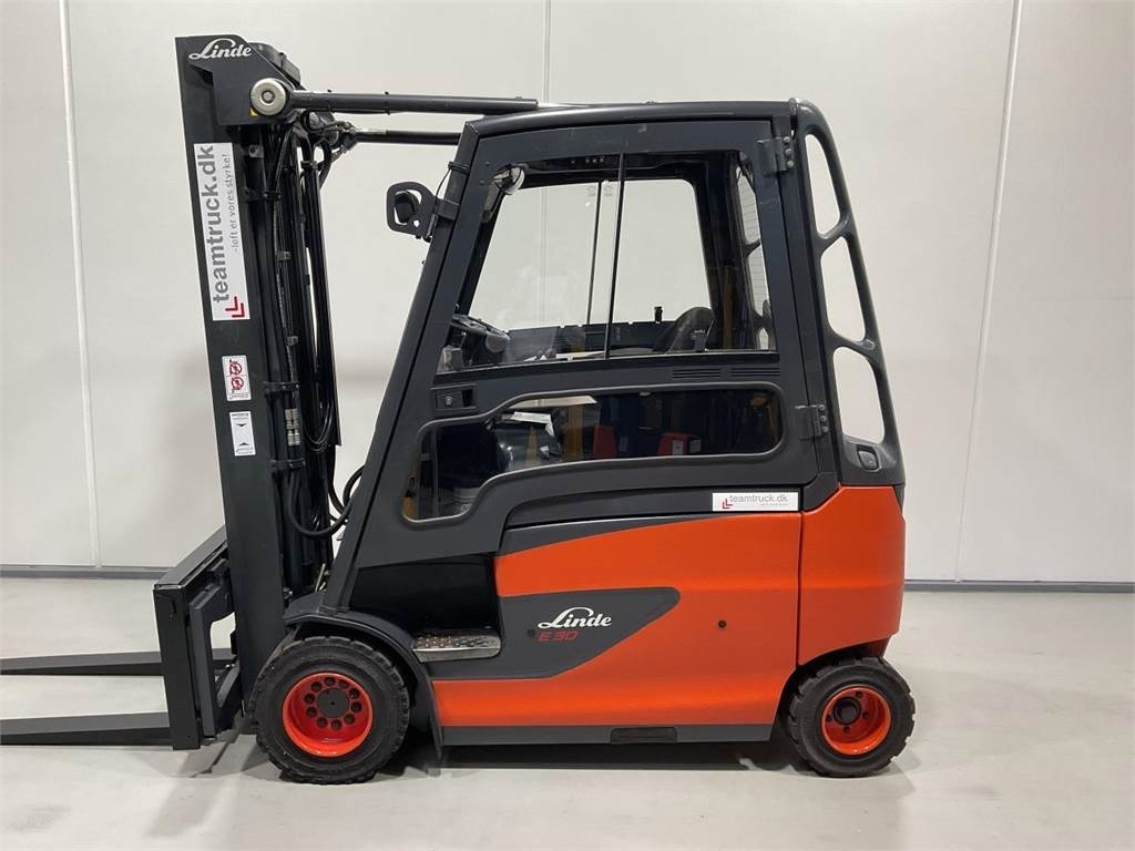 Linde E30HL-01/600 - Electric forklift: picture 3 Linde E30HL-01/600 - Electric forklift: picture 3