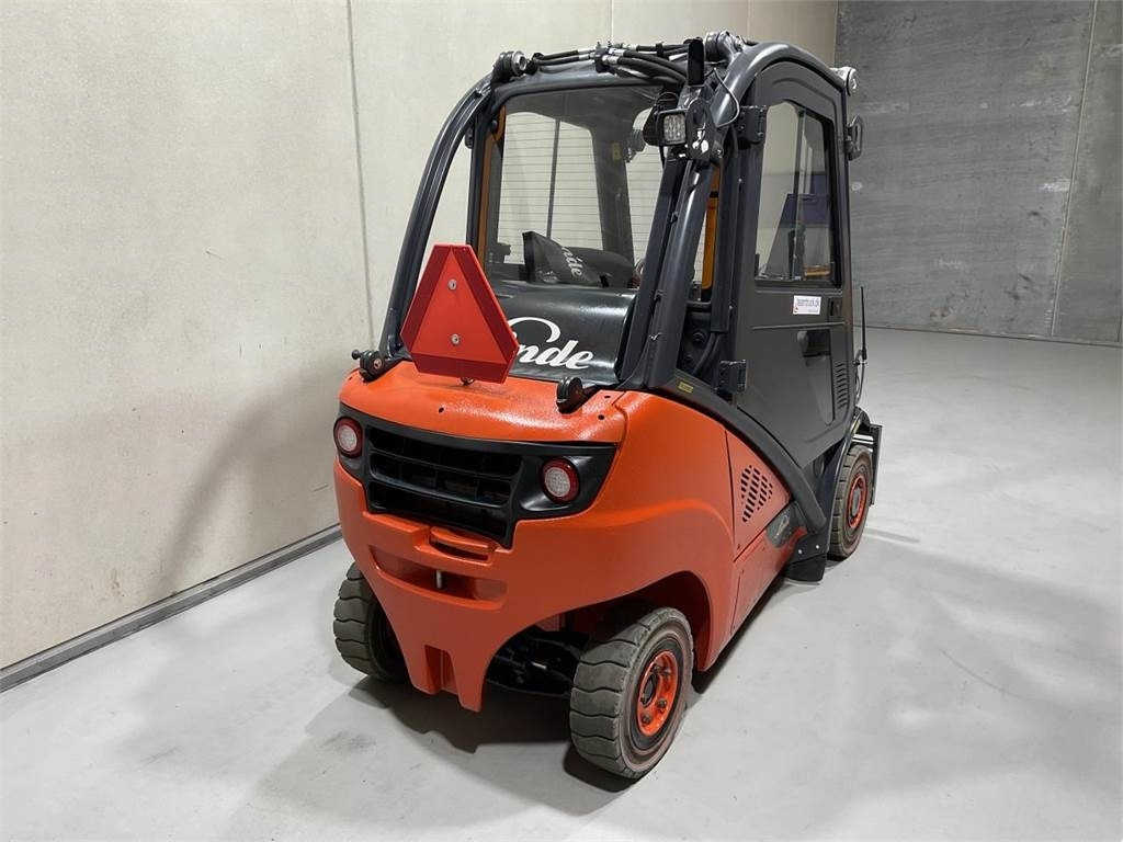 Linde H25T-02 - LPG forklift: picture 2 Linde H25T-02 - LPG forklift: picture 2