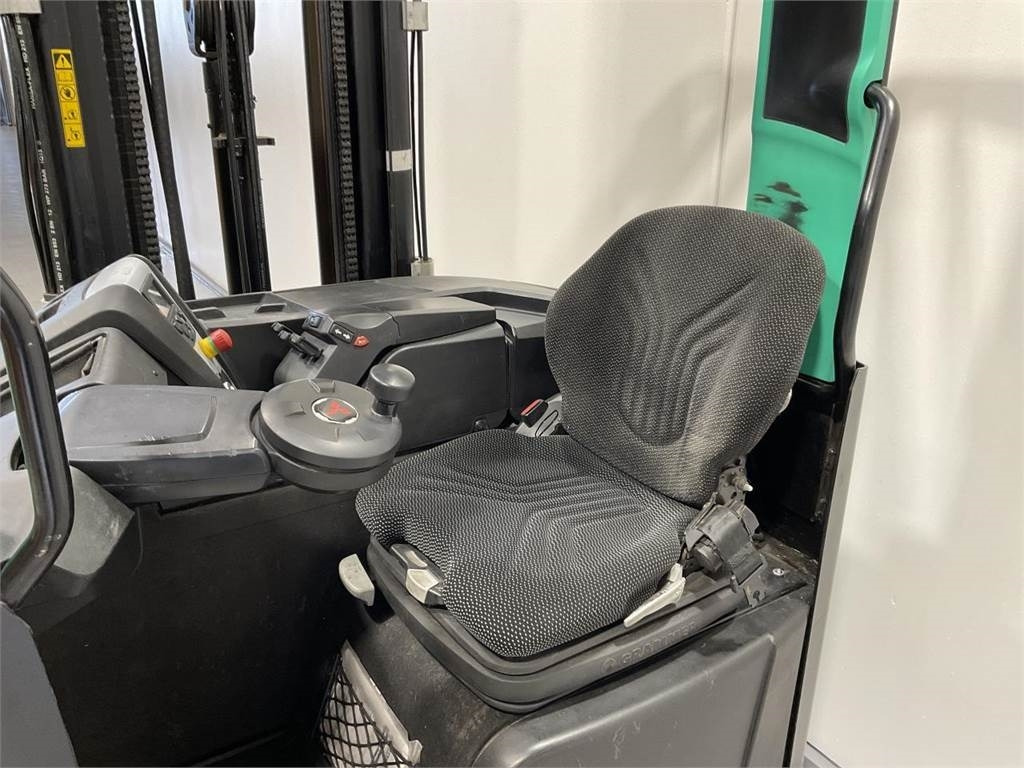 Mitsubishi RB16NH - Reach truck: picture 5 Mitsubishi RB16NH - Reach truck: picture 5