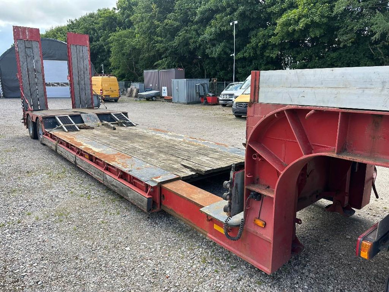 Nooteboom Machine trailer W/ extendable bed & Hyd Ramps - Low loader semi-trailer: picture 1 Nooteboom Machine trailer W/ extendable bed & Hyd Ramps - Low loader semi-trailer: picture 1