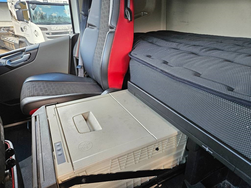 Volvo FH 500 // 6x2 // Hydraulik // ACC on lease Volvo FH 500 // 6x2 // Hydraulik // ACC: picture 16 Volvo FH 500 // 6x2 // Hydraulik // ACC on lease Volvo FH 500 // 6x2 // Hydraulik // ACC: picture 16