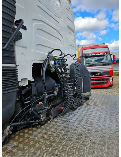 Tractor unit Volvo FH 500 // 6x2 // Hydraulik // ACC: picture 11