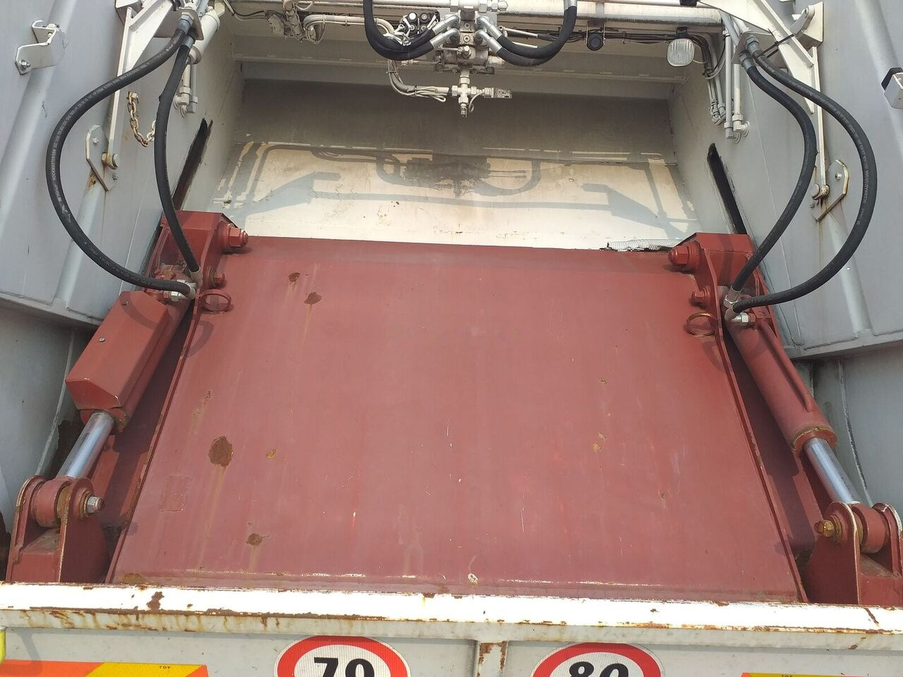 Garbage truck Mercedes-Benz Econic 2628: picture 6
