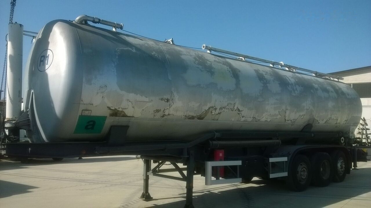 Piacenza S36 H2 T56 - Silo semi-trailer: picture 1 Piacenza S36 H2 T56 - Silo semi-trailer: picture 1