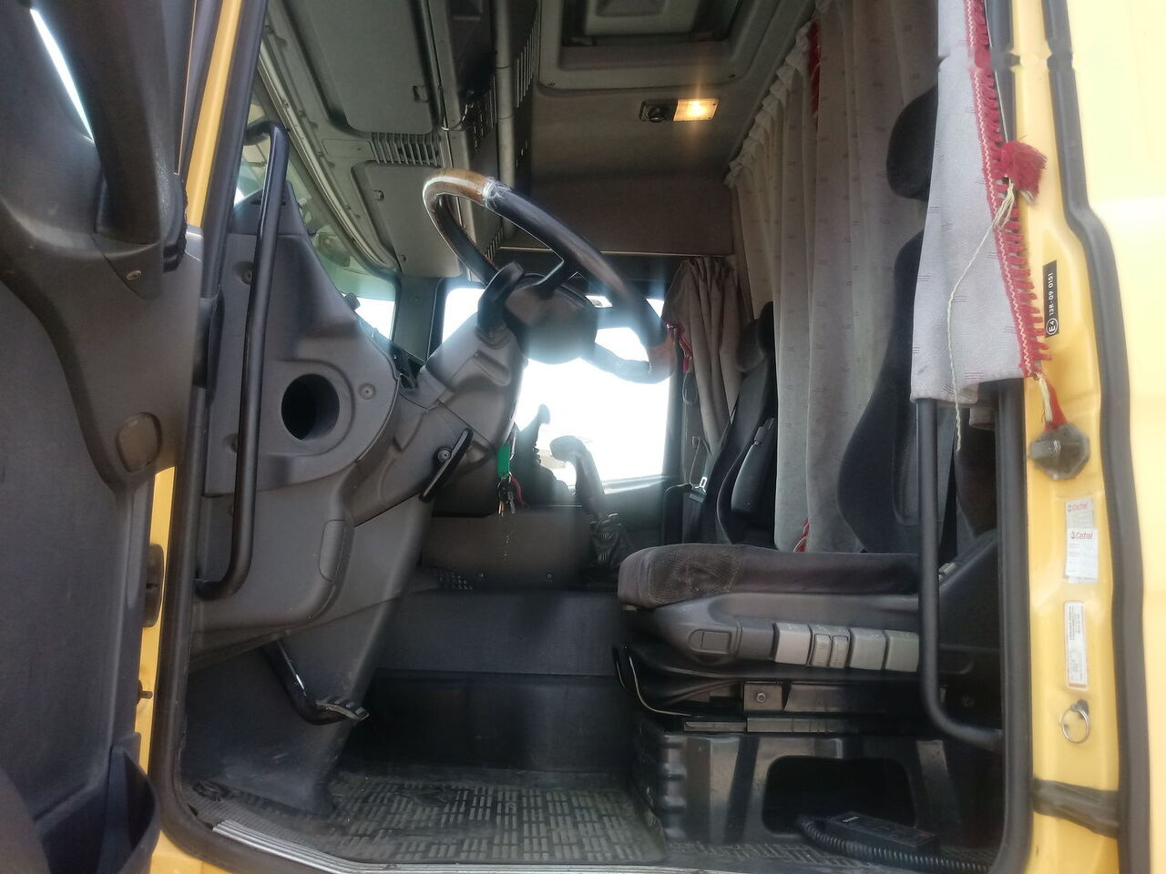 Scania 124 LB 420 on lease Scania 124 LB 420: picture 9