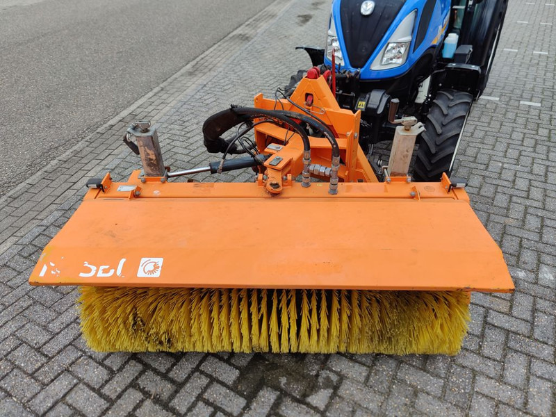 Nesbo HF1600S Veegmachine - Broom for Municipal/ Special vehicle: picture 4 Nesbo HF1600S Veegmachine - Broom for Municipal/ Special vehicle: picture 4