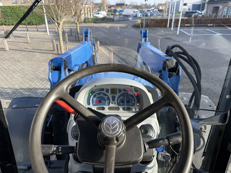 Farm tractor New Holland T6010 Plus + 750TL Voorlader: picture 14
