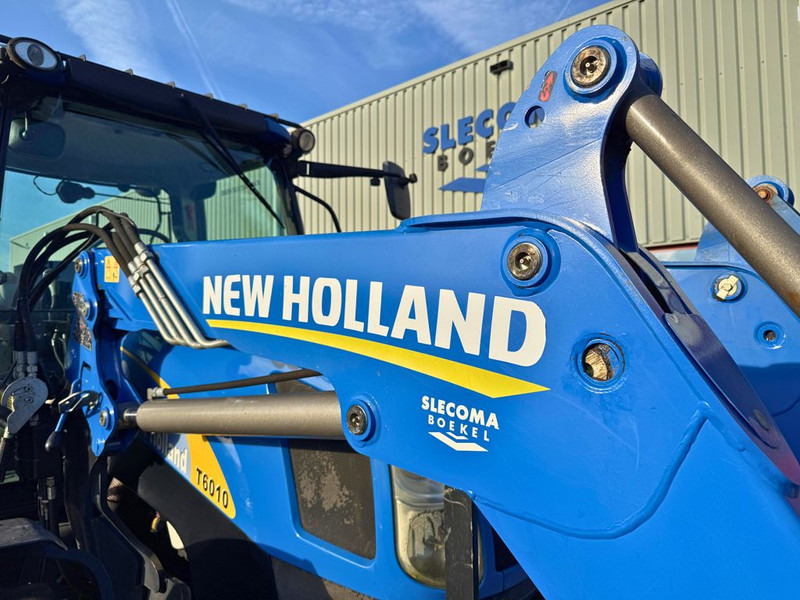 Farm tractor New Holland T6010 Plus + 750TL Voorlader: picture 19