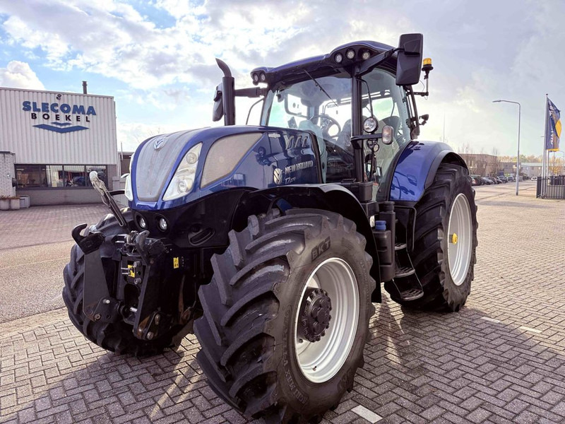 New Holland T7.270 AC Stage V Blue Power - Farm tractor: picture 1 New Holland T7.270 AC Stage V Blue Power - Farm tractor: picture 1
