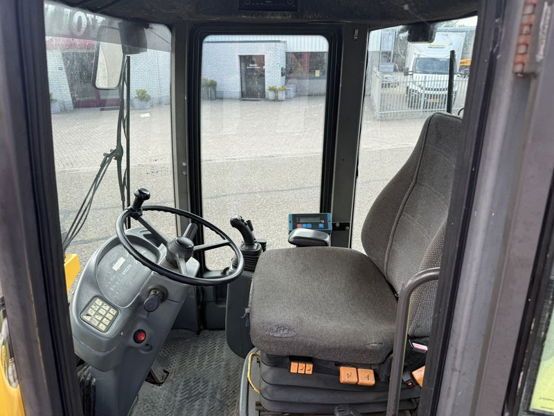 Volvo L30B Pro Shovel - Wheel loader: picture 5 Volvo L30B Pro Shovel - Wheel loader: picture 5