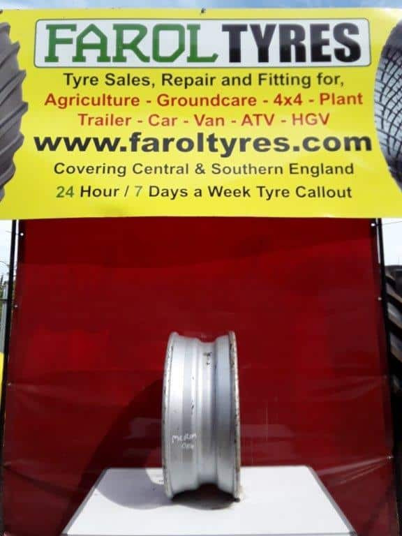 8.25X22.5 Silver Trailer Rim - Rim for Trailer: picture 2 8.25X22.5 Silver Trailer Rim - Rim for Trailer: picture 2
