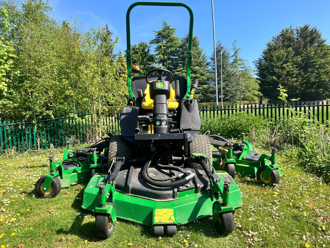 John Deere 1600T Wide Area Mower - Garden mower: picture 4 John Deere 1600T Wide Area Mower - Garden mower: picture 4