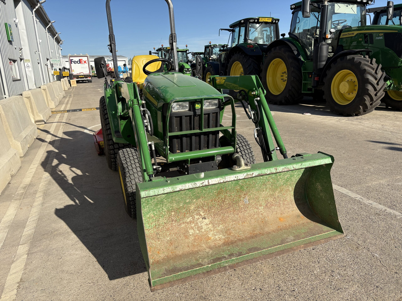 John Deere 3036E compact tractor with Loader - Compact tractor: picture 2 John Deere 3036E compact tractor with Loader - Compact tractor: picture 2