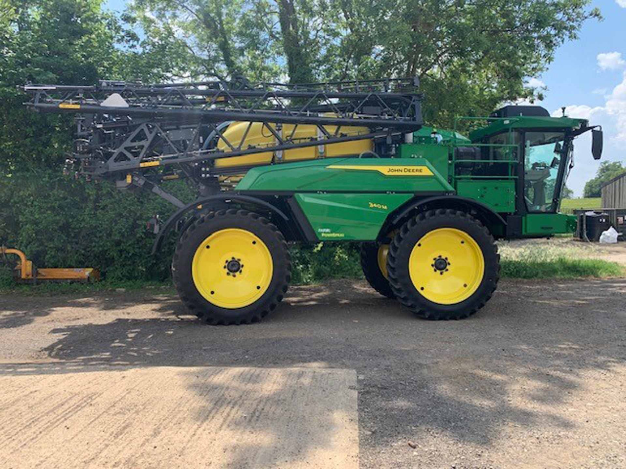 Sprayer John Deere 340M: picture 7